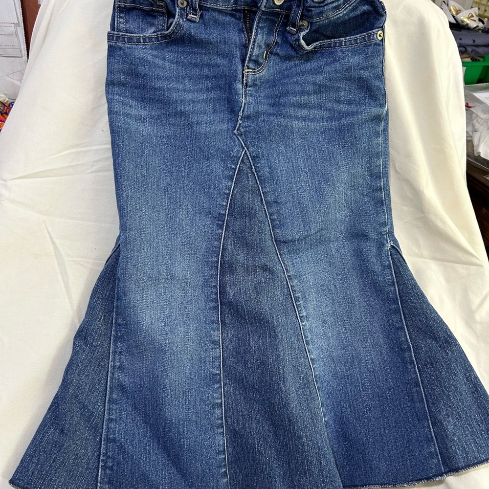 Blue A-Line Denim Skirt with Flared Silhouette
